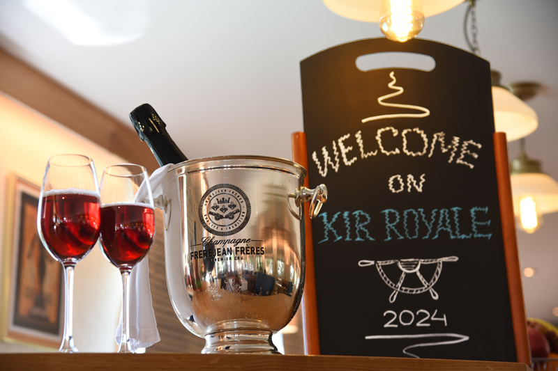 Welcome aboard French Hotel Barge Kir Royale