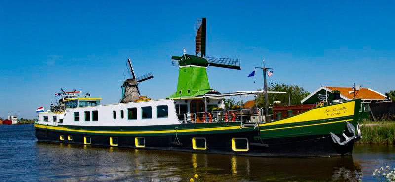 Hotel Barge La Nouvelle Etoile offers Spring barging cruises in Holland