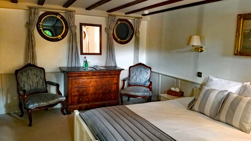 French Hotel Barge Renaissance Cabin