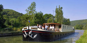 French Hotel Barge Prosperite offers barge cruises in Burgundy France