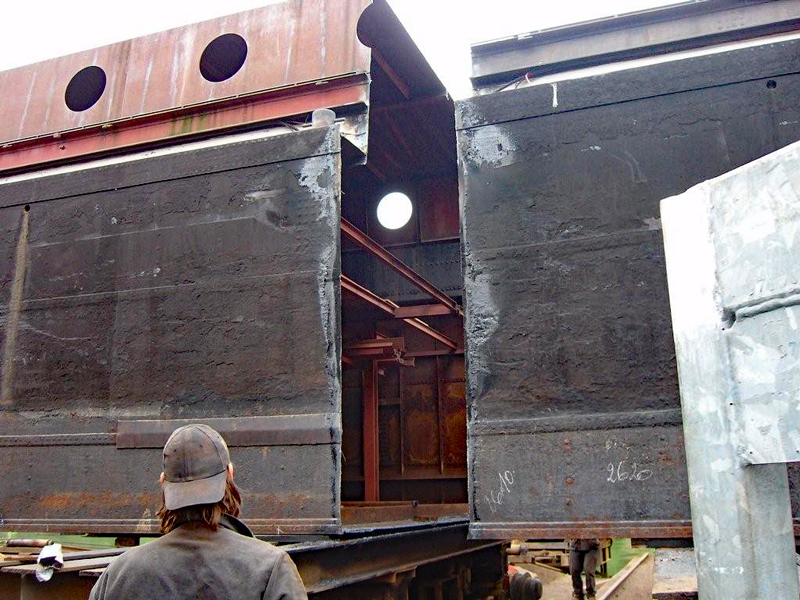 Hotel Barge Enchante after cut to lengthen barge